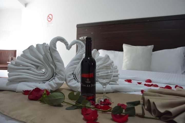 Arabella Hotel Kičevo المظهر الخارجي الصورة